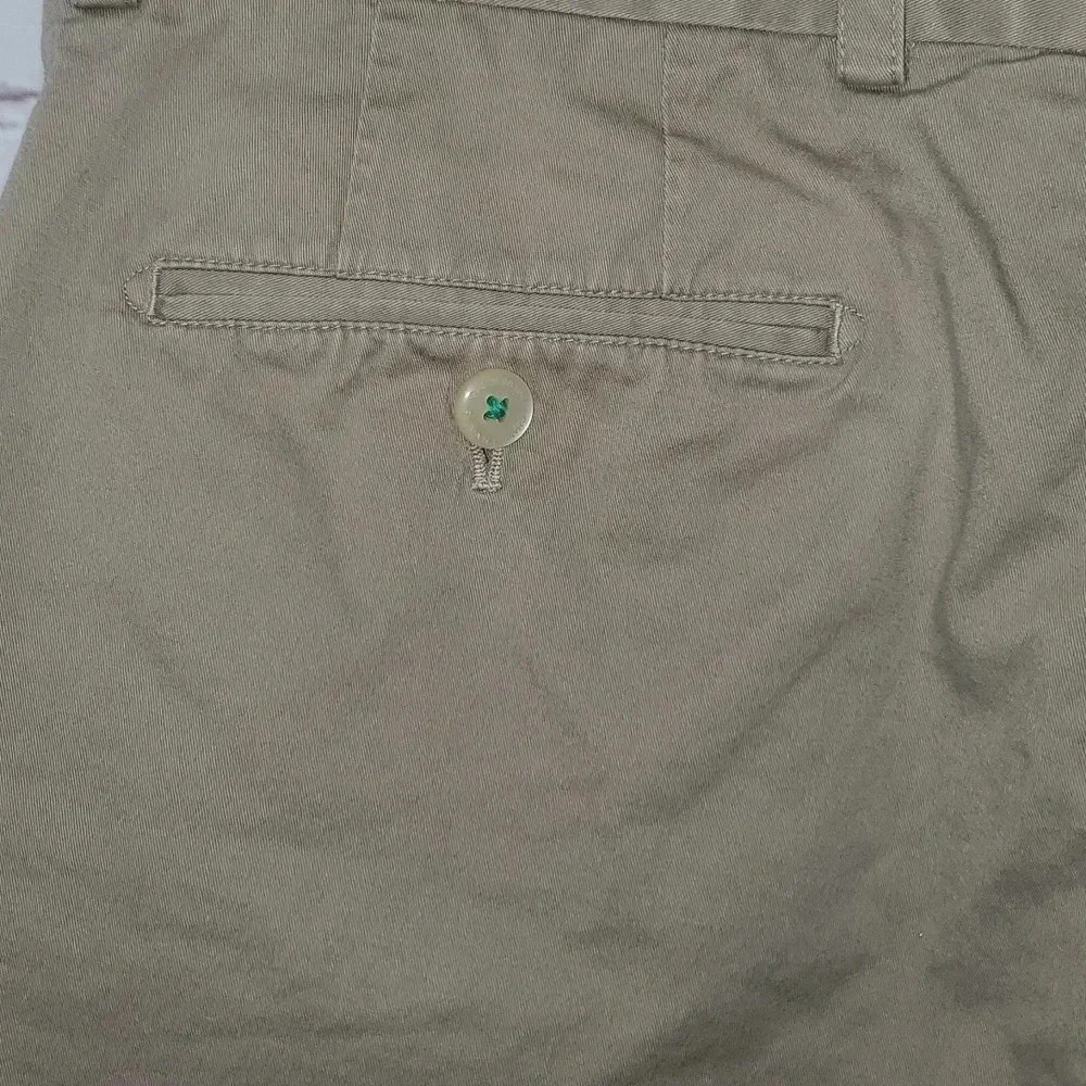 Southern Tide Men's Khaki Flat Front Shorts Size 34 — image 5 of 8